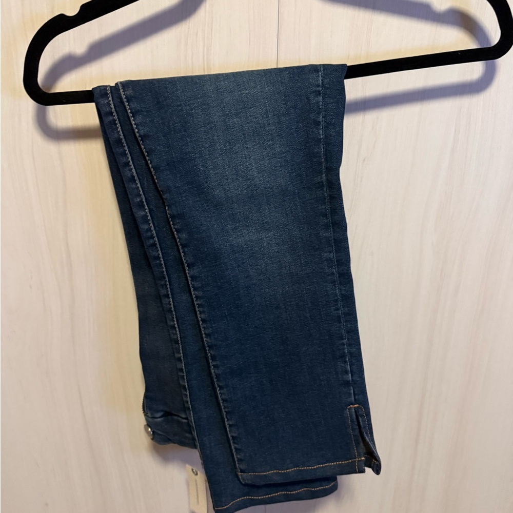 Good American Good Capri Mid-Rise Skinny w/ Calf Length Leg Jeans Size 6 NWT - Picture 5 of 7